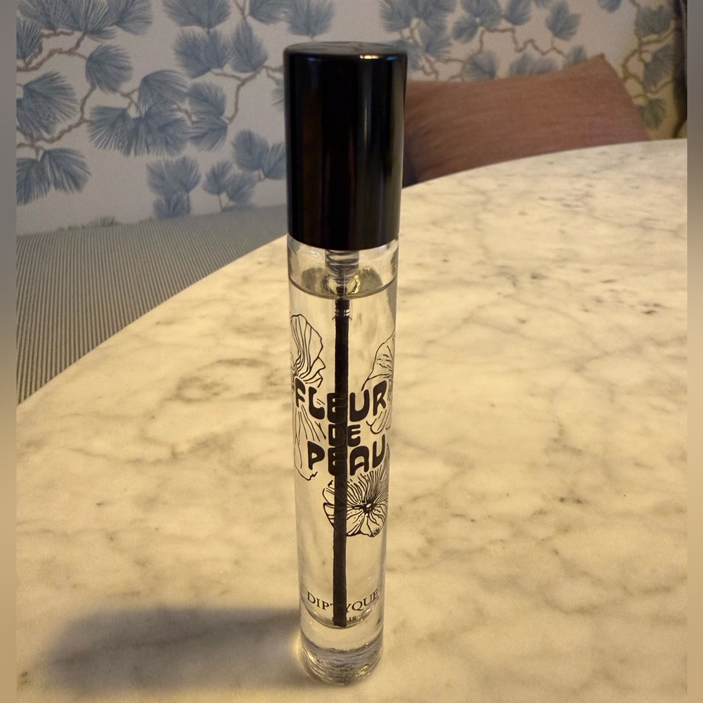 Fleur De Peau